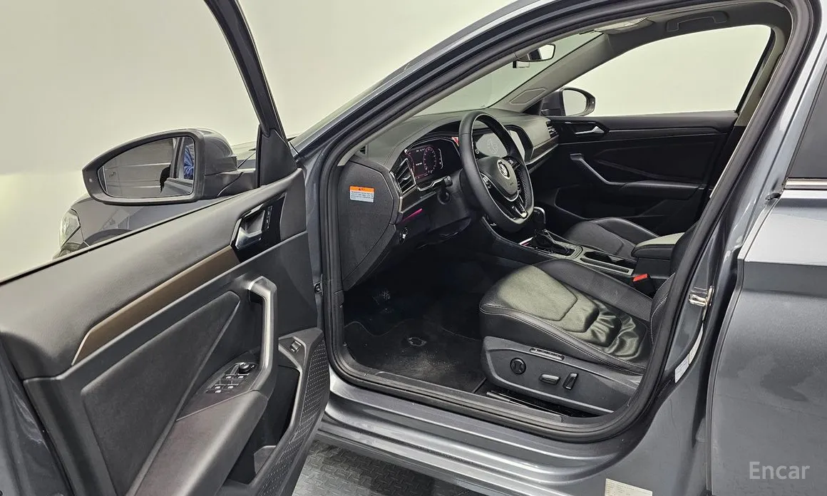 Фото 10 - Volkswagen Jetta