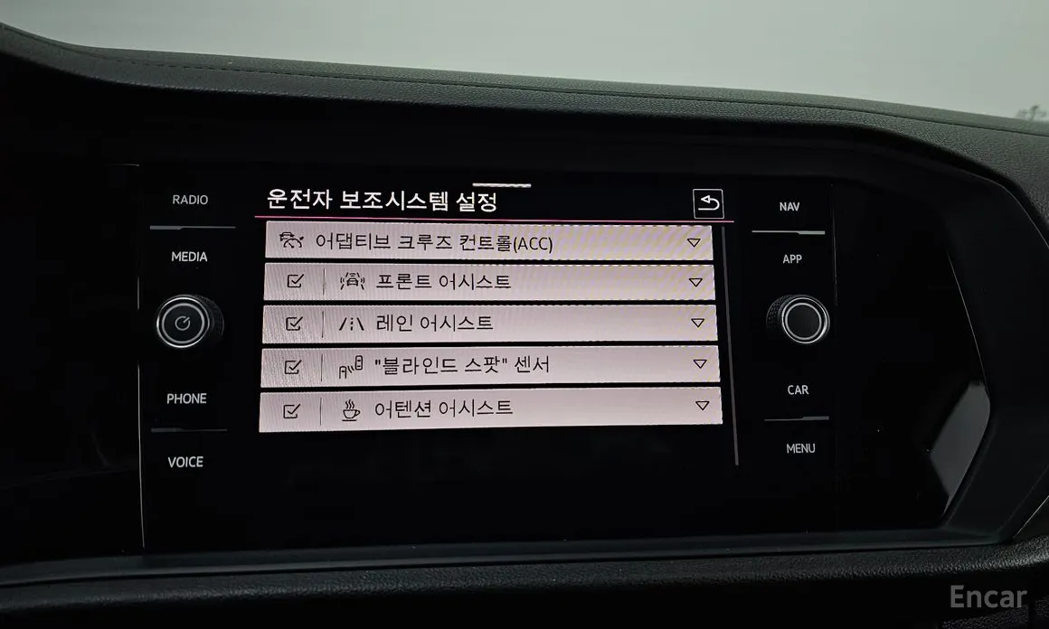 Фото 16 - Volkswagen Jetta