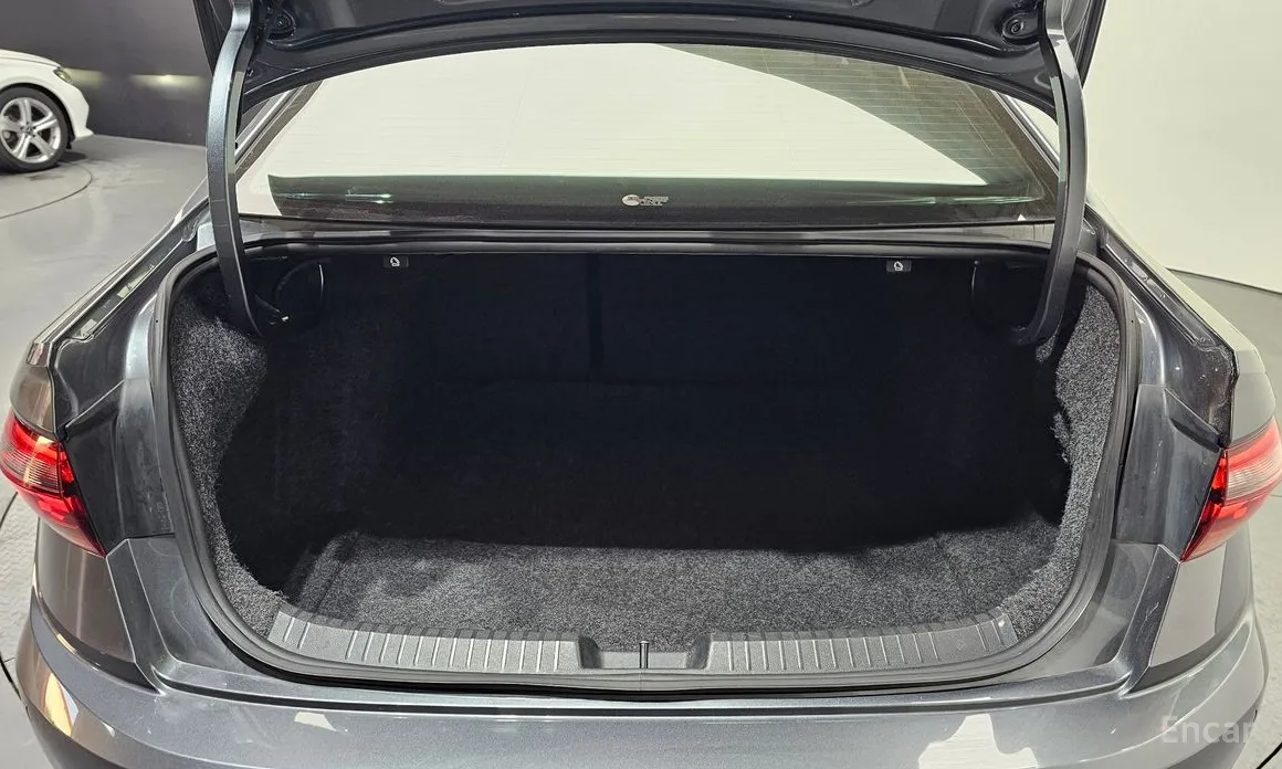 Фото 20 - Volkswagen Jetta