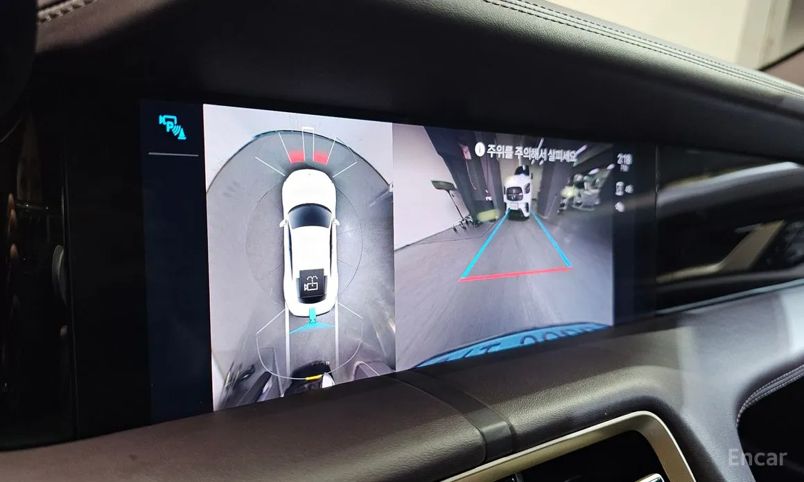 Фото 15 - Porsche Taycan