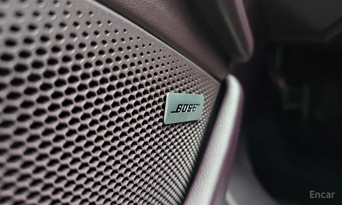 Фото 17 - Porsche Taycan