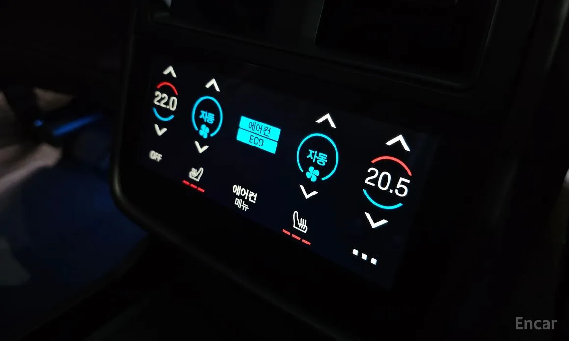 Фото 18 - Porsche Taycan