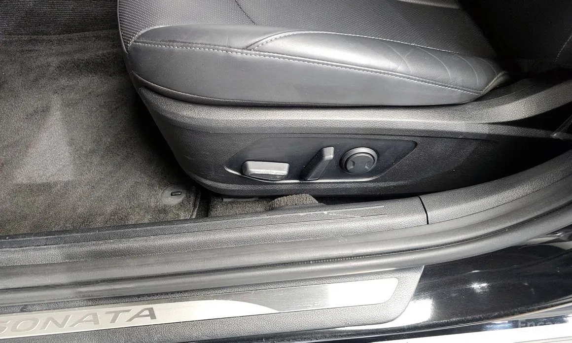 Фото 18 - Hyundai Sonata