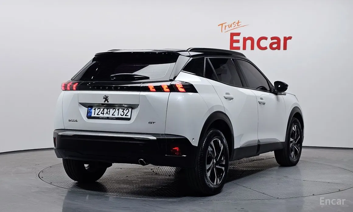 Фото 2 - Peugeot 2008