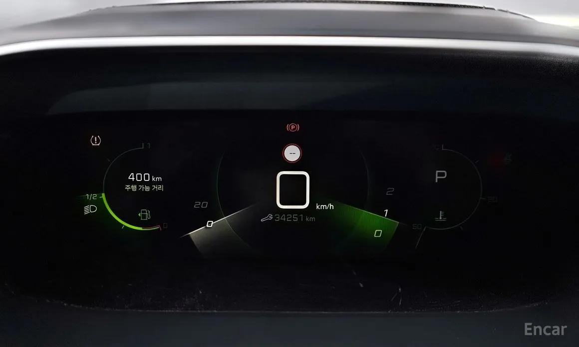 Фото 8 - Peugeot 2008