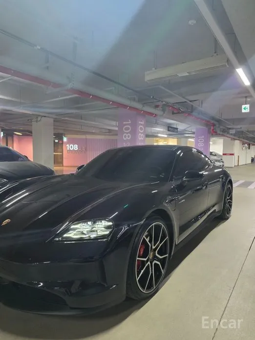 Фото 4 - Porsche Taycan