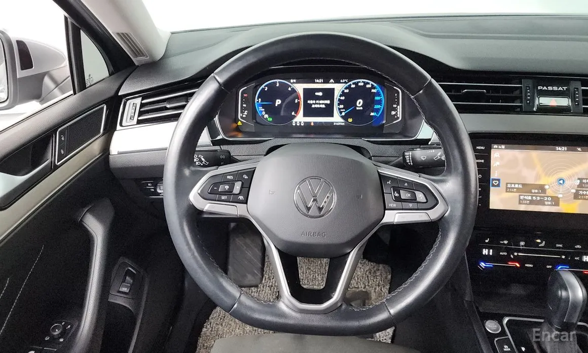 Фото 13 - Volkswagen Passat