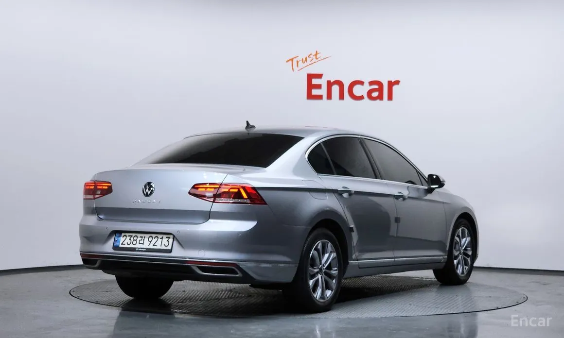 Фото 2 - Volkswagen Passat