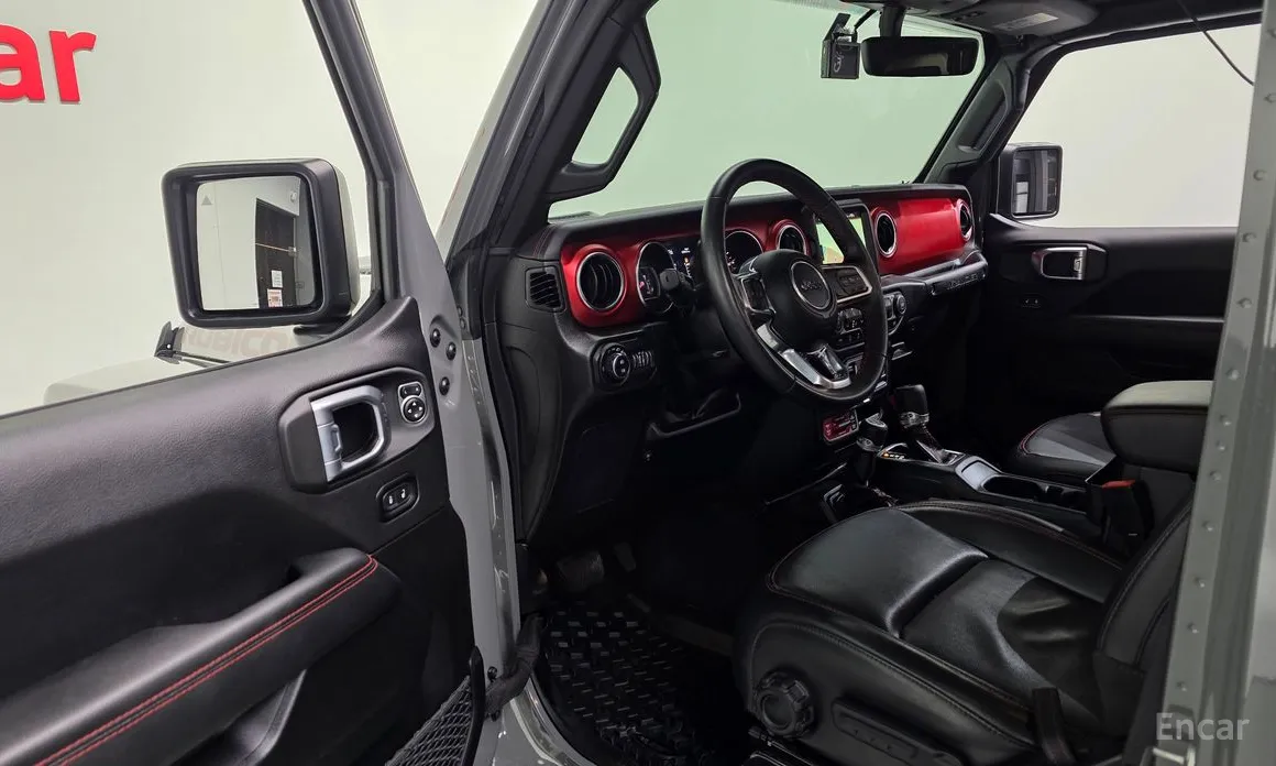 Фото 11 - Jeep Wrangler