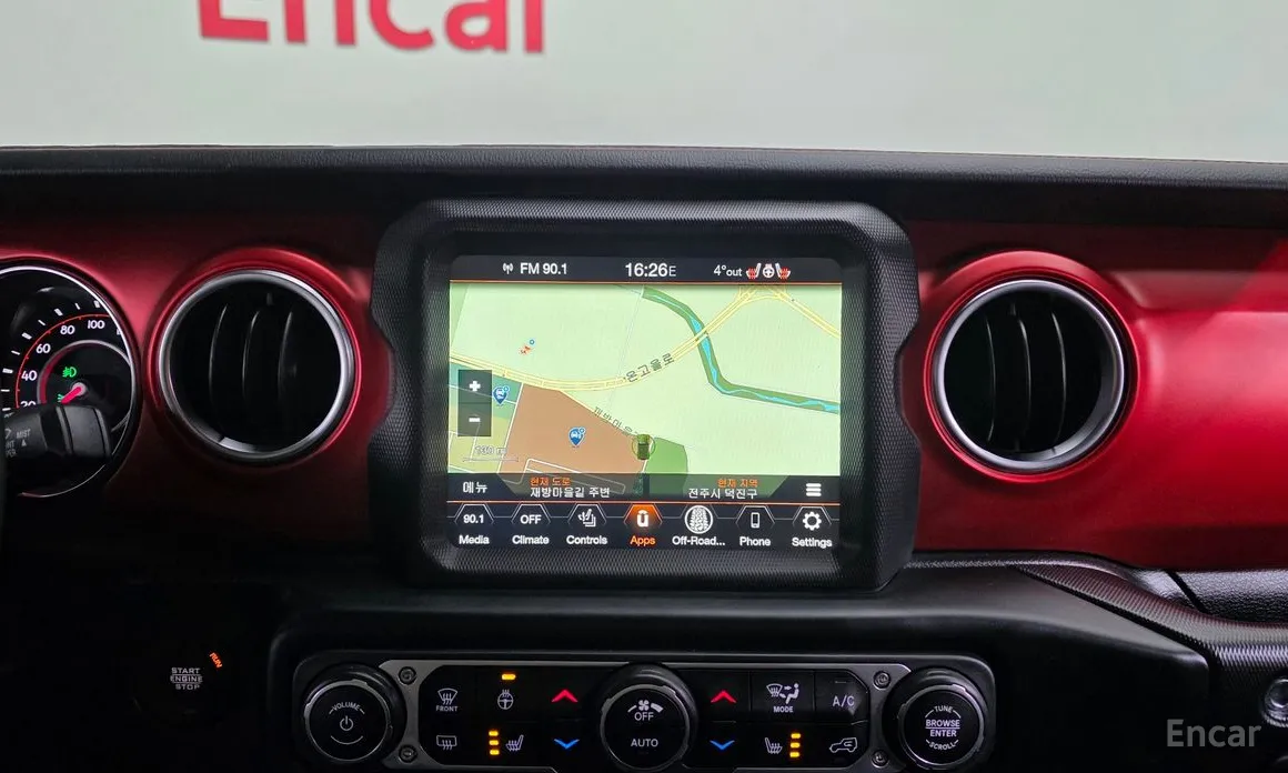 Фото 13 - Jeep Wrangler