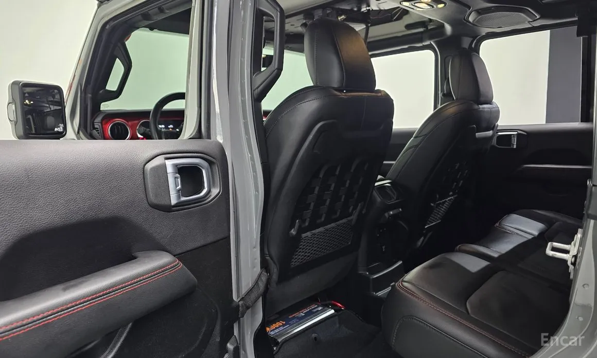 Фото 15 - Jeep Wrangler