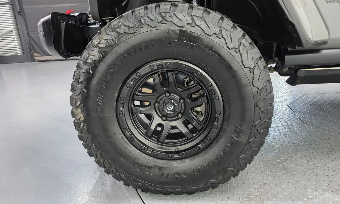 Фото 5 - Jeep Wrangler