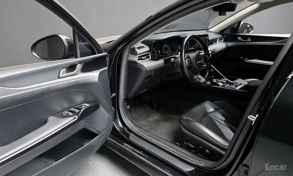 Фото 10 - Kia K5