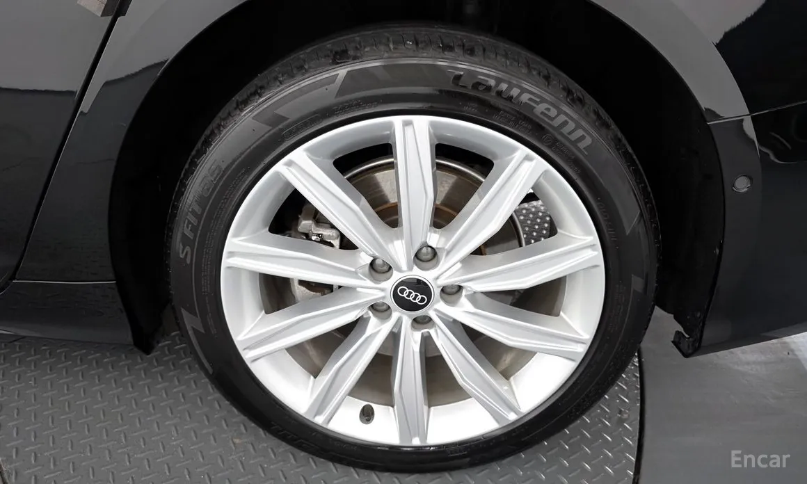 Фото 5 - Audi A6