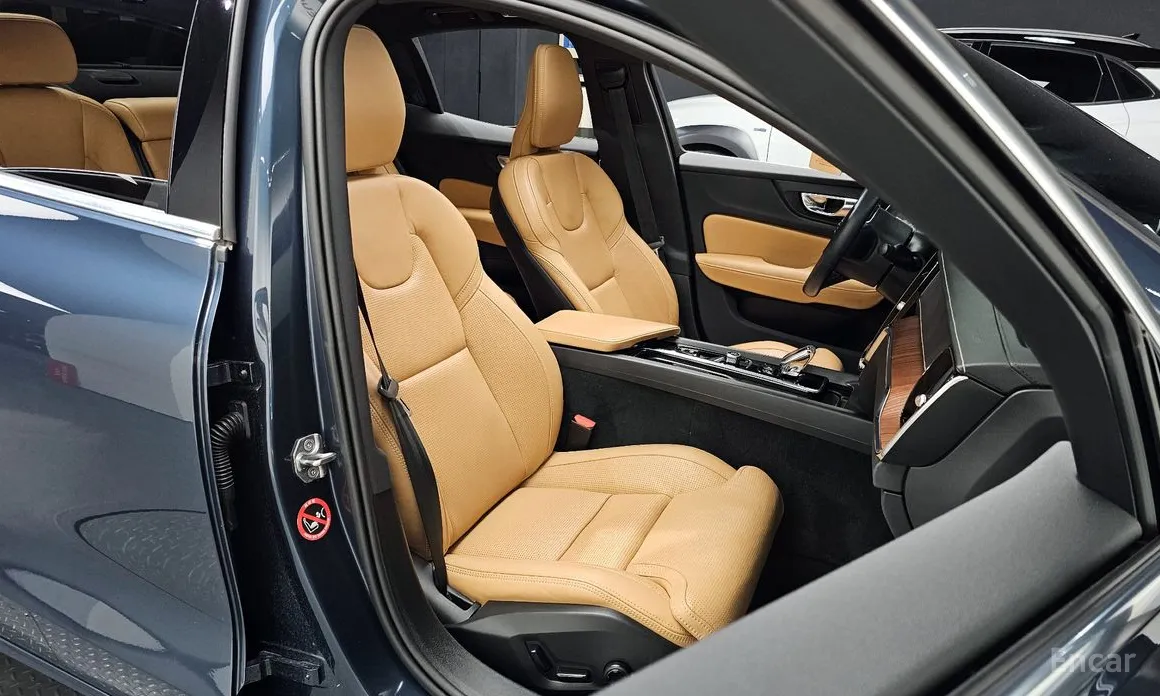 Фото 10 - Volvo S60