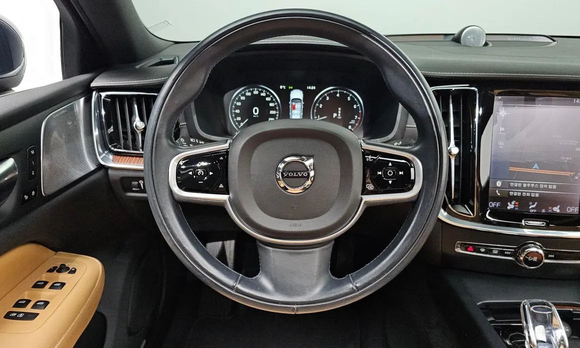 Фото 13 - Volvo S60