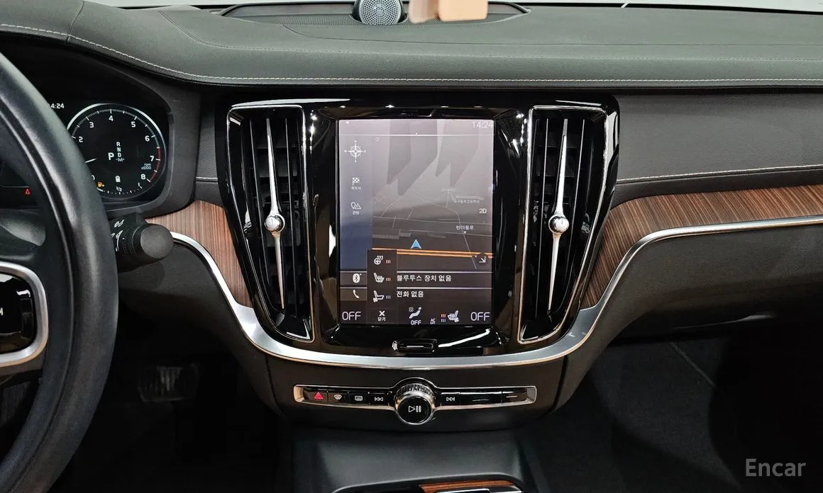 Фото 14 - Volvo S60