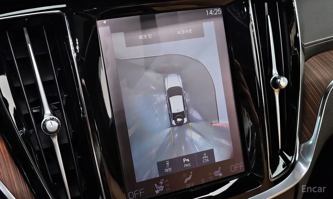 Фото 15 - Volvo S60