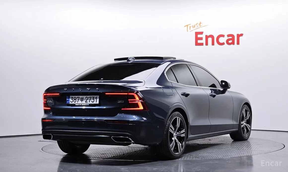 Фото 2 - Volvo S60