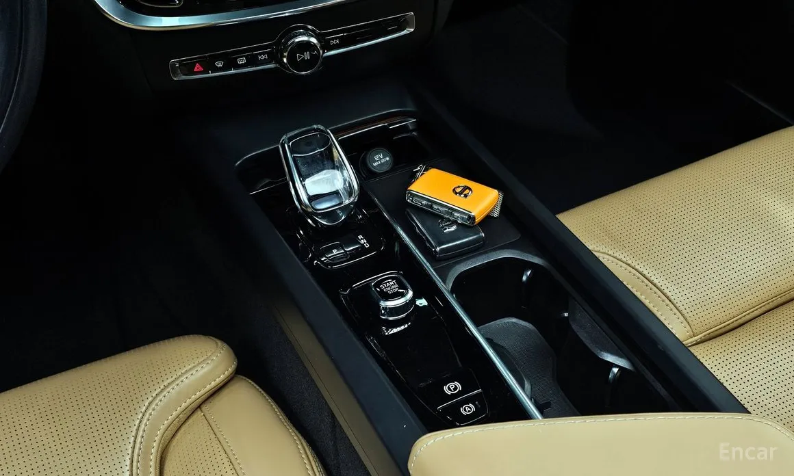 Фото 9 - Volvo S60