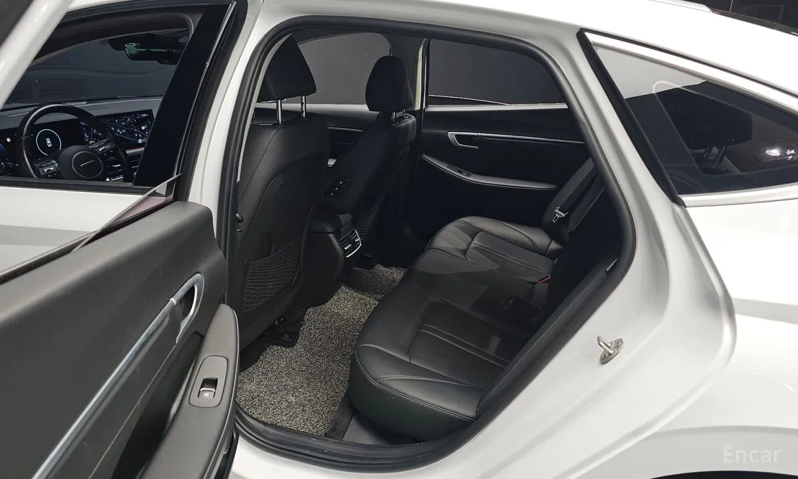 Фото 12 - Hyundai Sonata