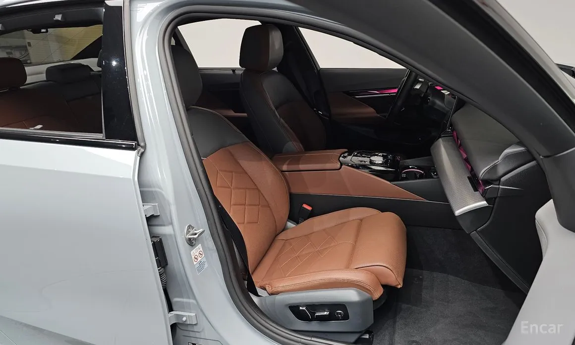 Фото 10 - BMW i5