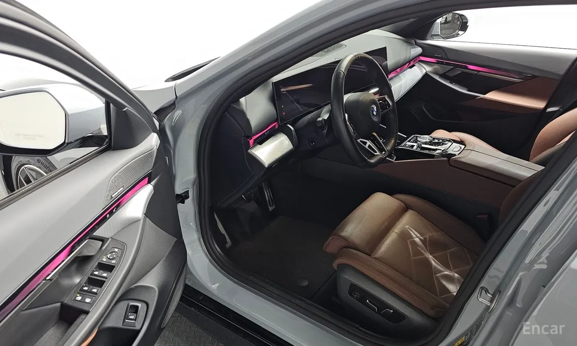 Фото 11 - BMW i5