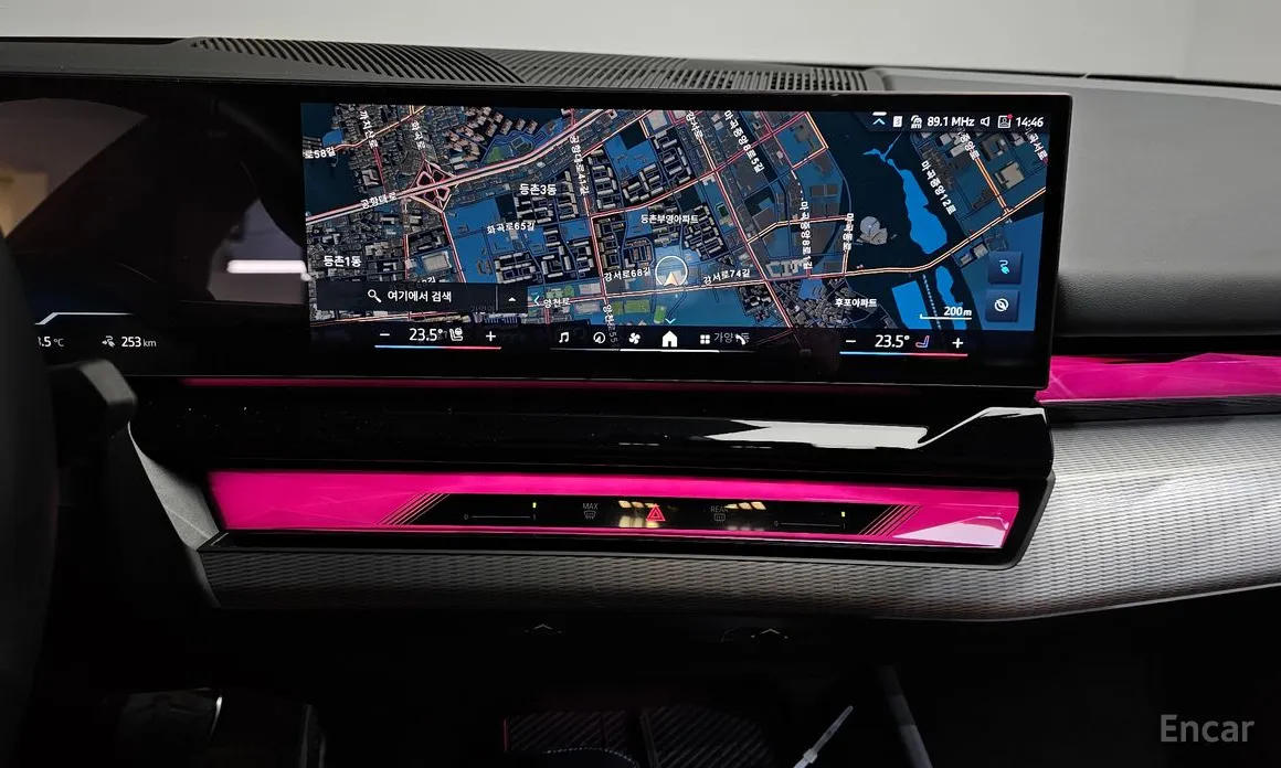 Фото 14 - BMW i5