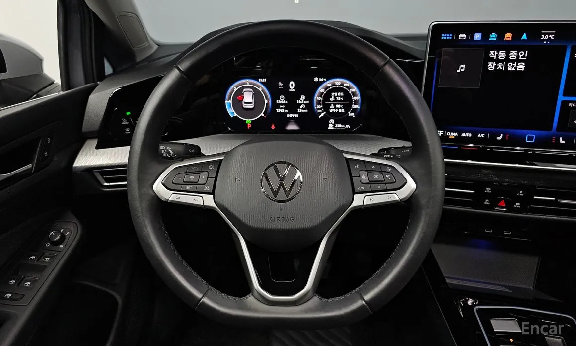 Фото 13 - Volkswagen Golf