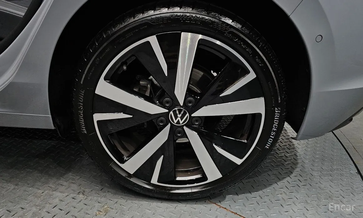 Фото 5 - Volkswagen Golf