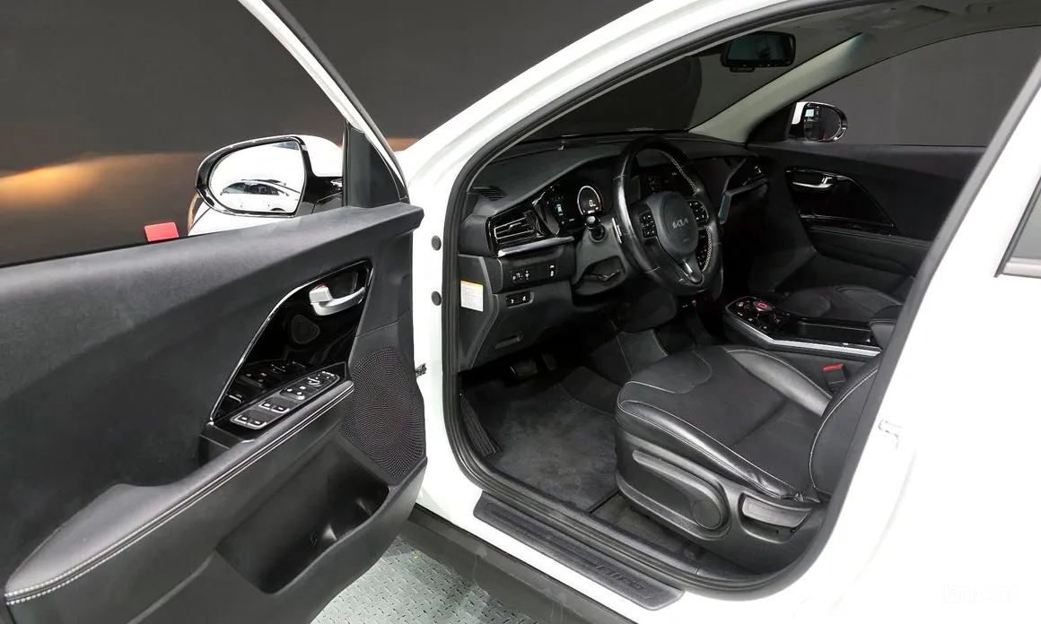 Фото 10 - Kia Niro