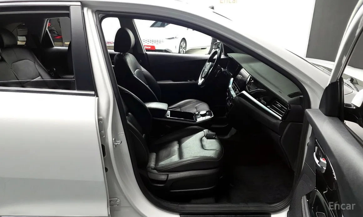 Фото 11 - Kia Niro