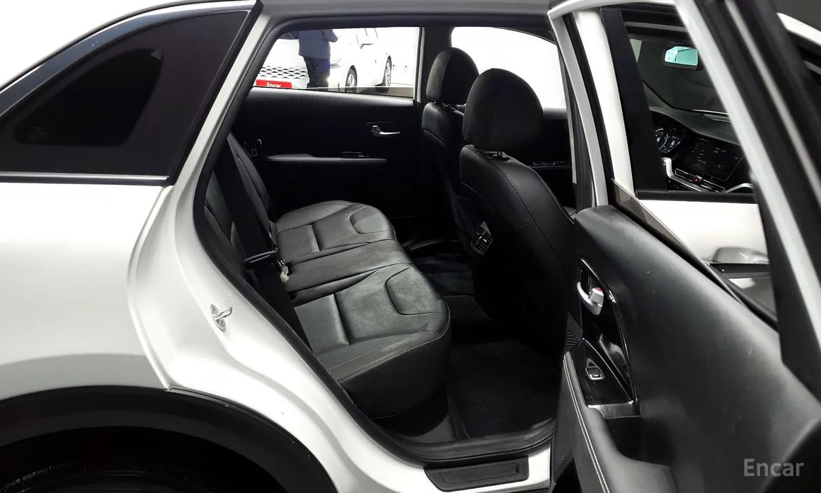 Фото 12 - Kia Niro