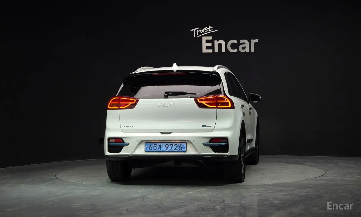 Фото 4 - Kia Niro