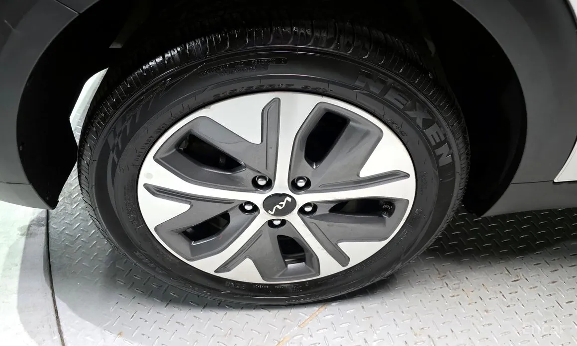 Фото 5 - Kia Niro