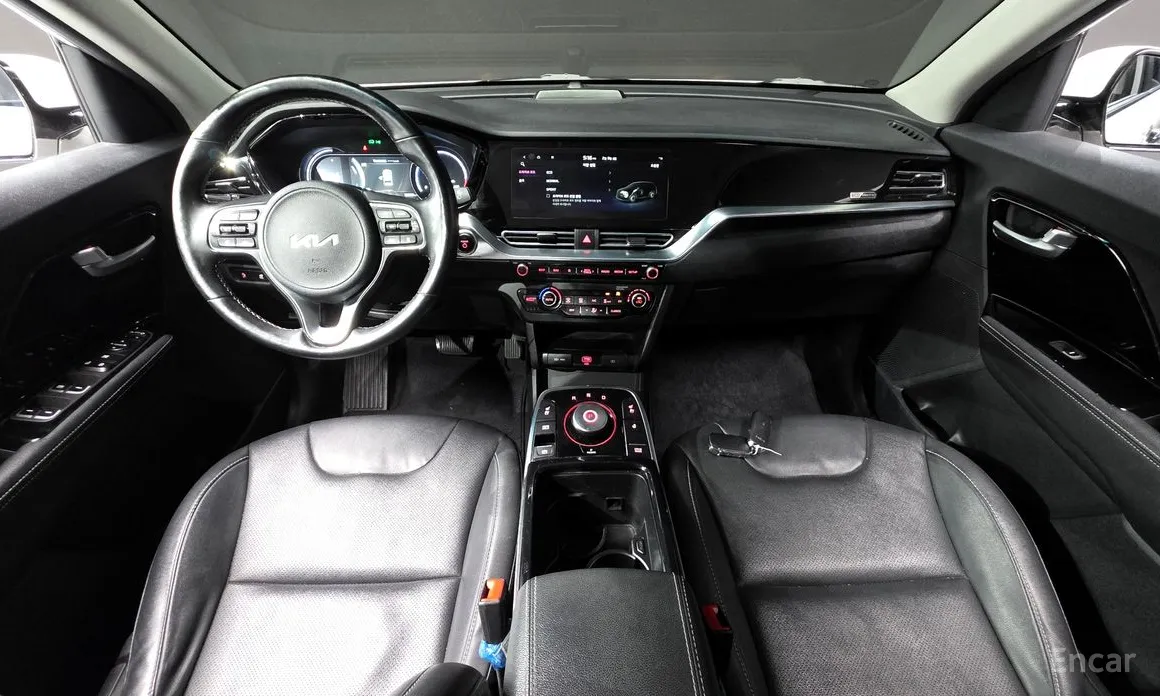 Фото 7 - Kia Niro