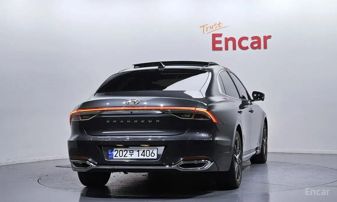 Фото 4 - Hyundai Grandeur