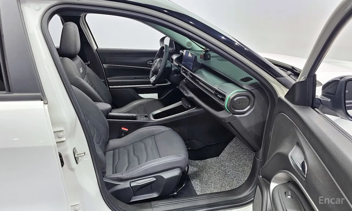 Фото 11 - Jeep Avenger