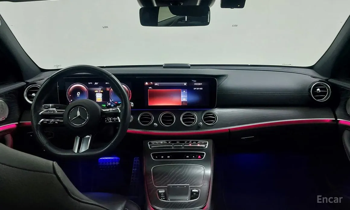 Фото 7 - Mercedes-Benz E-Class