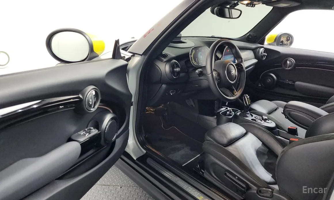 Фото 10 - Mini Cooper