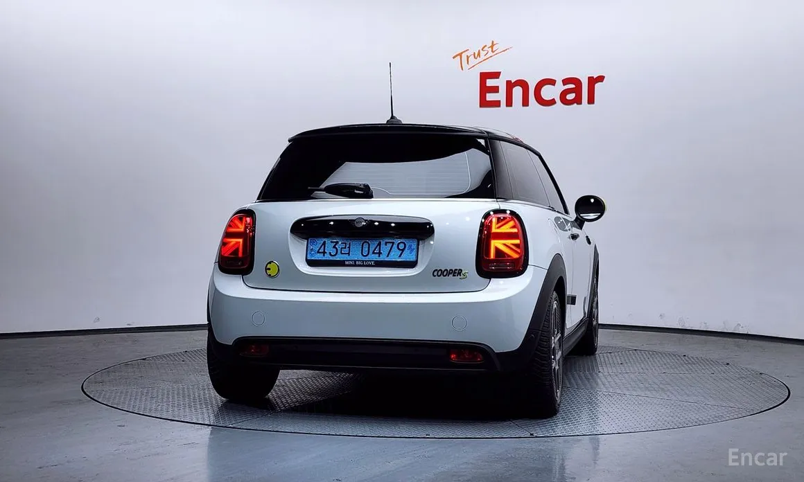 Фото 4 - Mini Cooper