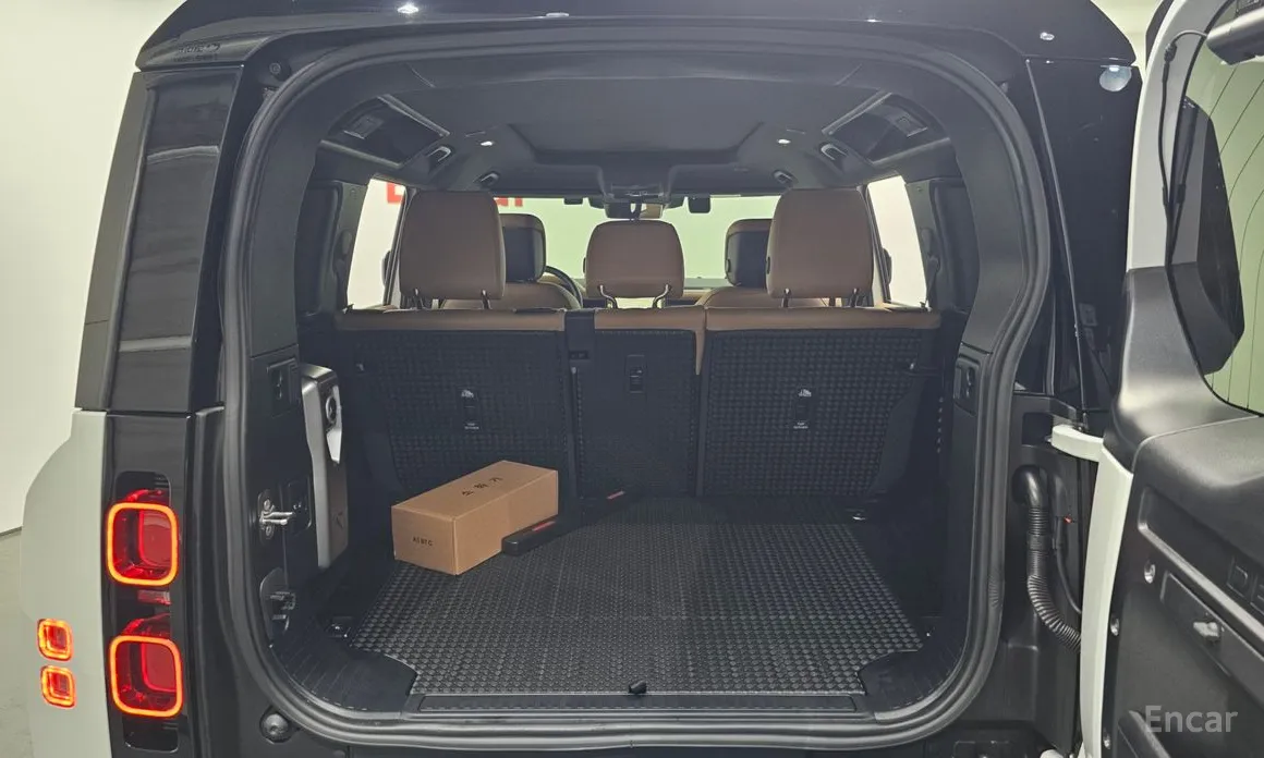 Фото 20 - Land Rover Defender