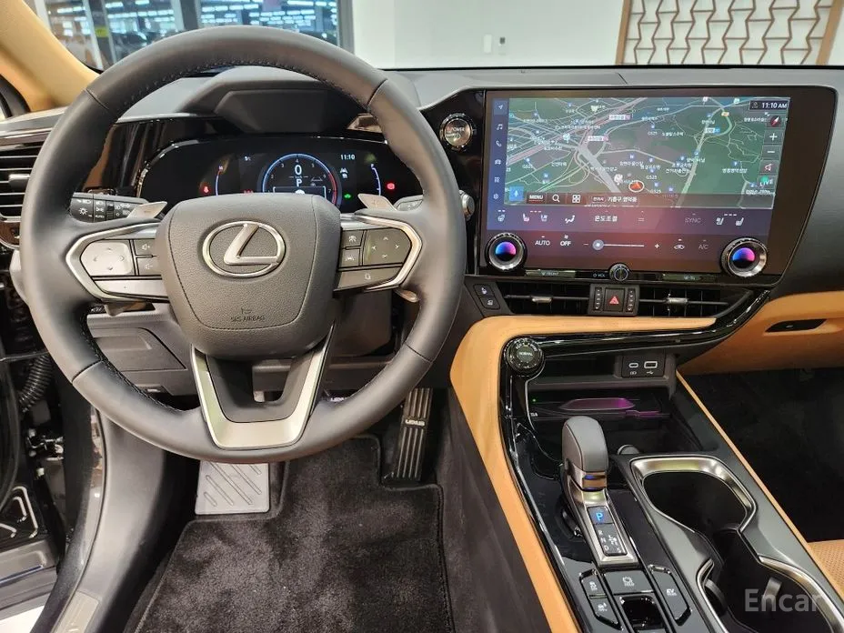 Фото 15 - Lexus NX