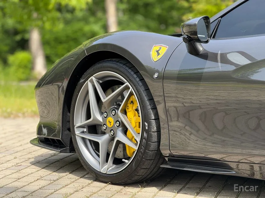 Фото 18 - Ferrari F8