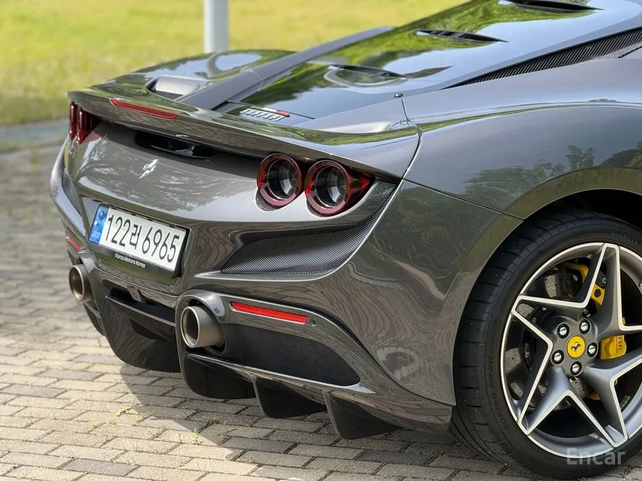 Фото 19 - Ferrari F8