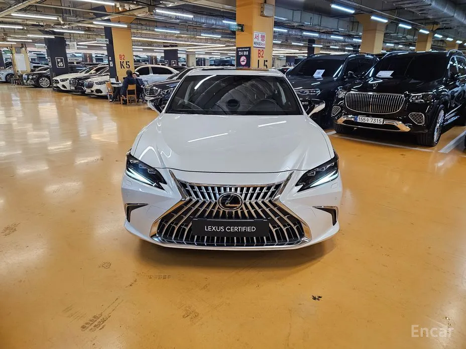 Фото 3 - Lexus ES