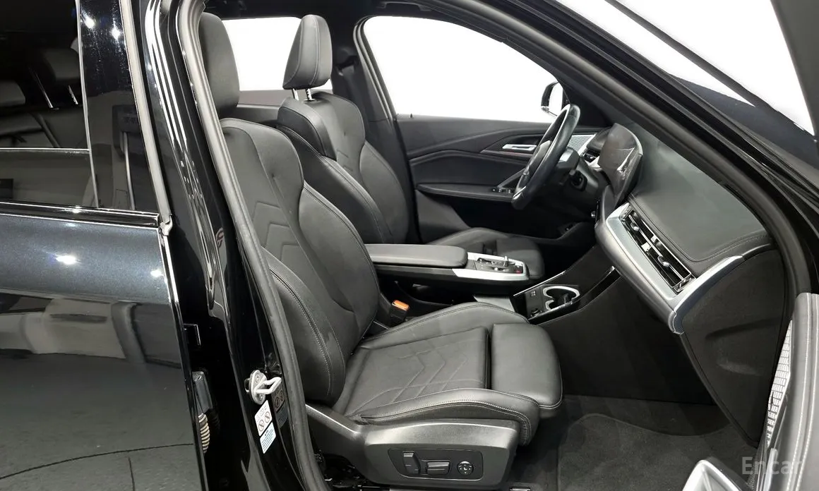 Фото 11 - BMW iX1