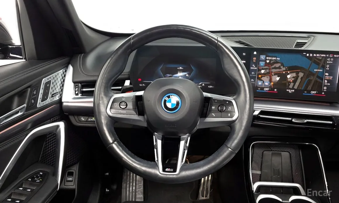 Фото 13 - BMW iX1