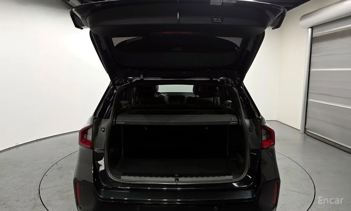 Фото 20 - BMW iX1