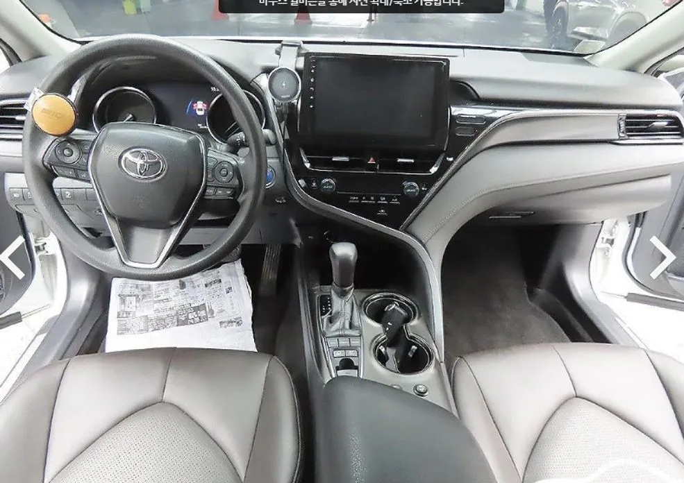 Фото 8 - Toyota Camry